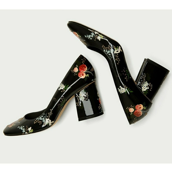 Zara Shoes - New Zara Floral Court Heels in Black